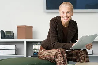 dental-officewoman-smiling
